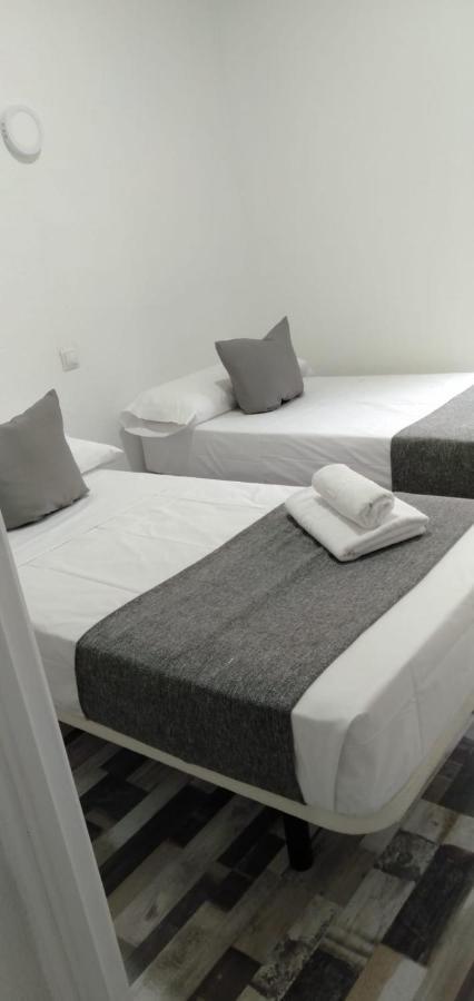 Hostal Noche Y Dia Madrid Ngoại thất bức ảnh